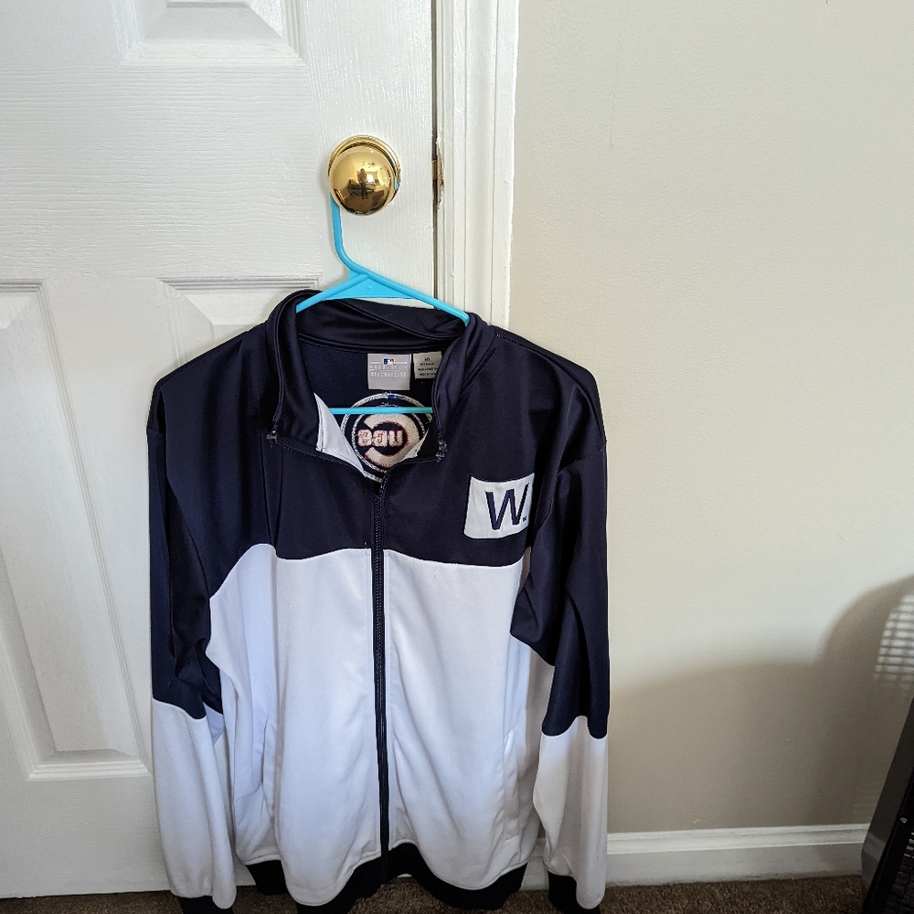 MLB Cubs Zip Up Jacket (Medium)